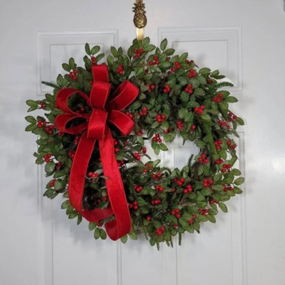 Mistletoe Winter Red Berry Mistletoe Wreath, Winter Holiday Mistletoe Wreath